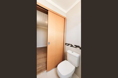 Apartamento à venda com 105m², 3 quartos e 2 vagas Apartamento à venda com 105m², 3 quartos e 2 vagasBanheiro da Suíte