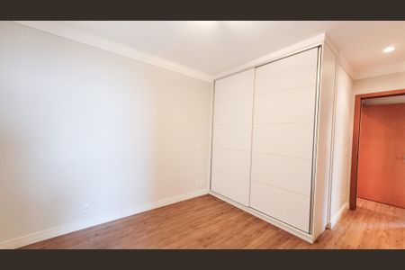 Apartamento à venda com 105m², 3 quartos e 2 vagas Apartamento à venda com 105m², 3 quartos e 2 vagasSuíte