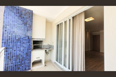 Apartamento à venda com 105m², 3 quartos e 2 vagas Apartamento à venda com 105m², 3 quartos e 2 vagasVaranda