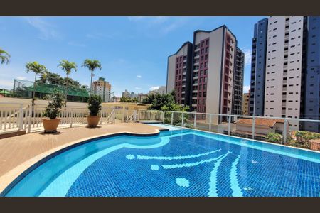 Apartamento à venda com 105m², 3 quartos e 2 vagas Apartamento à venda com 105m², 3 quartos e 2 vagasÁrea comum - Piscina