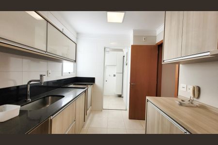 Apartamento à venda com 105m², 3 quartos e 2 vagas Apartamento à venda com 105m², 3 quartos e 2 vagasCozinha