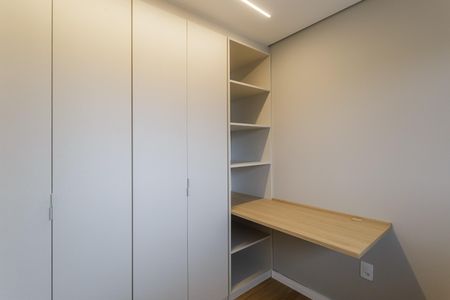 Quarto de apartamento para alugar com 2 quartos, 40m² em Vila Olímpia, São Paulo