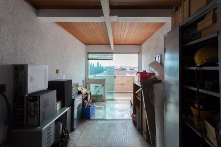 Casa à venda com 340m², 3 quartos e 2 vagas Casa à venda com 340m², 3 quartos e 2 vagasAnexo