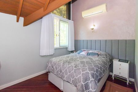 Casa de condomínio à venda com 140m², 3 quartos e 1 vagaSuíte