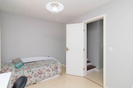 Casa de condomínio à venda com 140m², 3 quartos e 1 vagaQuarto 2