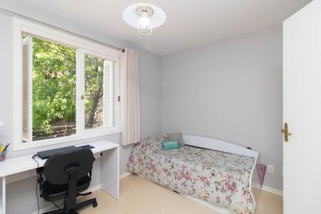 Casa de condomínio à venda com 140m², 3 quartos e 1 vagaQuarto 2