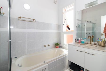 Casa de condomínio à venda com 140m², 3 quartos e 1 vagaBanheiro da Suíte