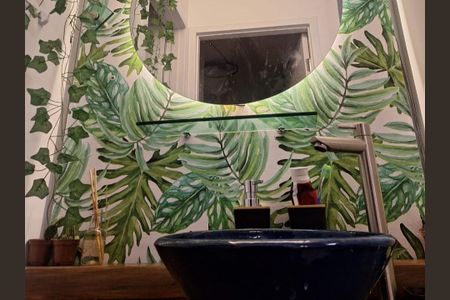 Banheiro  de apartamento à venda com 1 quarto, 29m² em Pinheiros, São Paulo