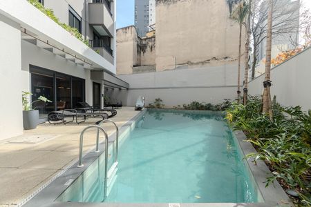 Apartamento para alugar com 24m², 1 quarto e sem vaga Apartamento para alugar com 24m², 1 quarto e sem vagaÁrea comum - Piscina
