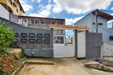 Apartamento para alugar com 50m², 1 quarto e sem vagaFachada do condomínio + placa