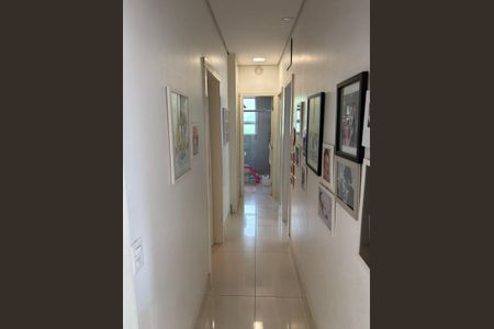 Apartamento à venda com 259m², 5 quartos e 4 vagas Apartamento à venda com 259m², 5 quartos e 4 vagascorredor