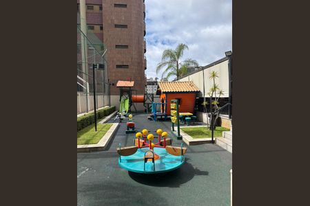 Apartamento à venda com 259m², 5 quartos e 4 vagas Apartamento à venda com 259m², 5 quartos e 4 vagaskids