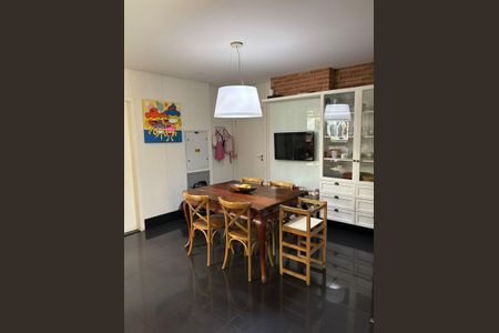 Apartamento à venda com 259m², 5 quartos e 4 vagas Apartamento à venda com 259m², 5 quartos e 4 vagasCozinha