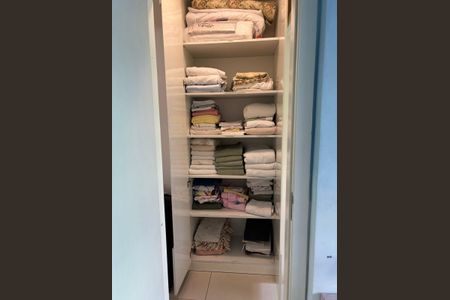 Apartamento à venda com 259m², 5 quartos e 4 vagas Apartamento à venda com 259m², 5 quartos e 4 vagasrouparia