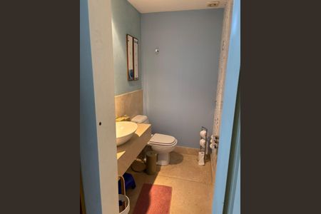 Apartamento à venda com 259m², 5 quartos e 4 vagas Apartamento à venda com 259m², 5 quartos e 4 vagaslavabo