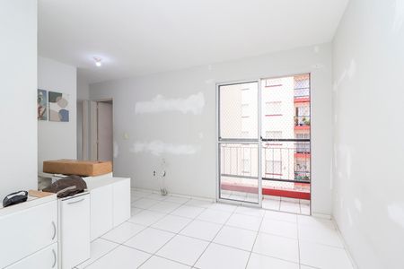 Sala de apartamento para alugar com 2 quartos, 48m² em Vila Carmosina, São Paulo