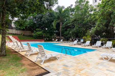 Apartamento para alugar com 48m², 2 quartos e 1 vagaÁrea comum - Piscina