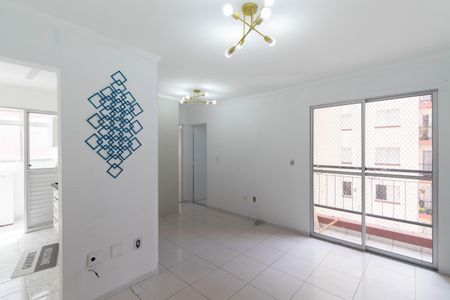 Sala de apartamento para alugar com 2 quartos, 50m² em Vila Carmosina, São Paulo