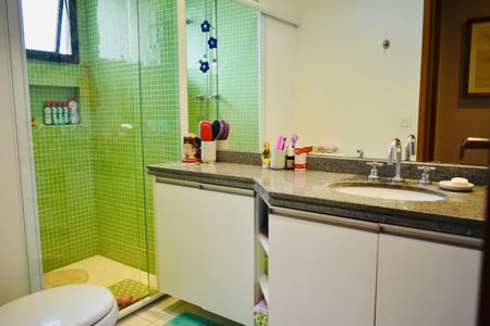 Apartamento à venda com 105m², 3 quartos e 2 vagas Apartamento à venda com 105m², 3 quartos e 2 vagasBanheiro Social