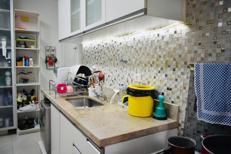 Apartamento à venda com 105m², 3 quartos e 2 vagas Apartamento à venda com 105m², 3 quartos e 2 vagasCozinha