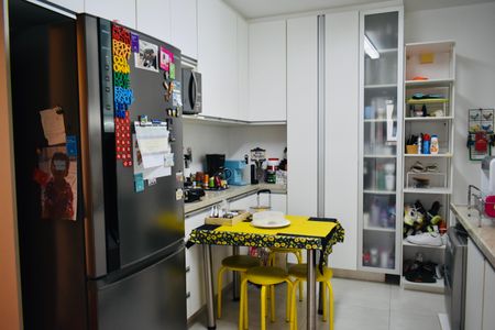 Apartamento à venda com 105m², 3 quartos e 2 vagas Apartamento à venda com 105m², 3 quartos e 2 vagasCozinha