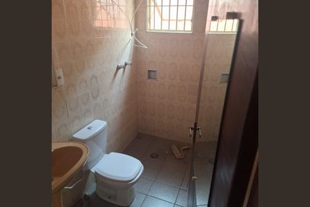 Banheiro de casa à venda com 3 quartos, 100m² em Jardim Cotinha, São Paulo