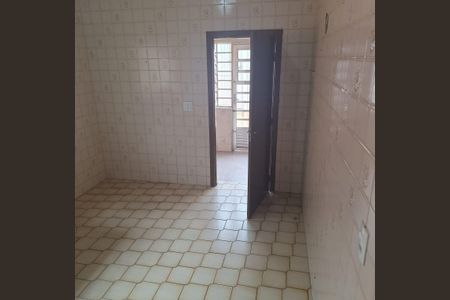 Casa à venda com 100m², 3 quartos e 3 vagas Casa à venda com 100m², 3 quartos e 3 vagasCozinha