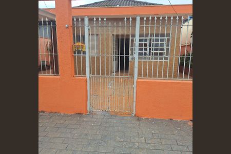 Casa à venda com 100m², 3 quartos e 3 vagas Casa à venda com 100m², 3 quartos e 3 vagasFachada