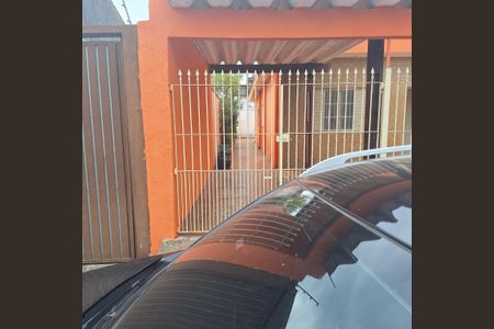 Casa à venda com 100m², 3 quartos e 3 vagas Casa à venda com 100m², 3 quartos e 3 vagasFachada