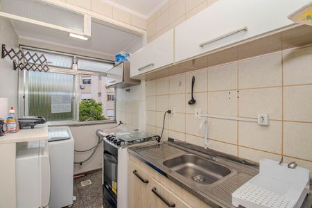 Cozinha e Área de Serviço de apartamento para alugar com 1 quarto, 50m² em Passo da Areia, Porto Alegre