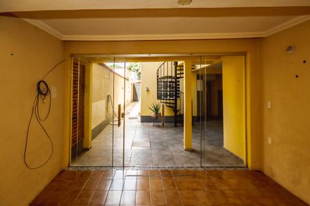 Casa à venda com 282m², 3 quartos e 4 vagasSala 2