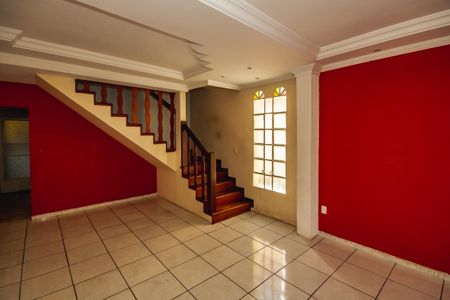 Casa à venda com 282m², 3 quartos e 4 vagasSala