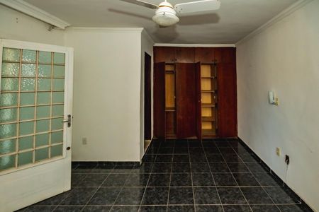 Casa à venda com 282m², 3 quartos e 4 vagasSuíte