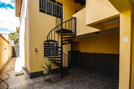 Casa à venda com 282m², 3 quartos e 4 vagasÁrea comum