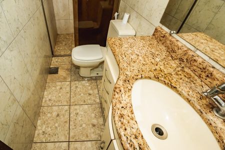 Casa à venda com 282m², 3 quartos e 4 vagasBanheiro Suíte 2