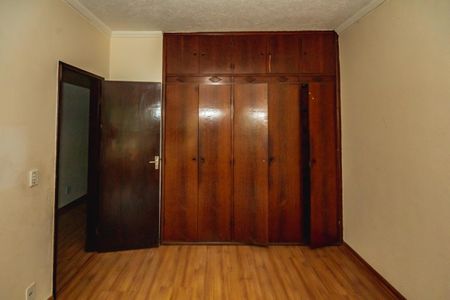 Casa à venda com 282m², 3 quartos e 4 vagasSuíte 2