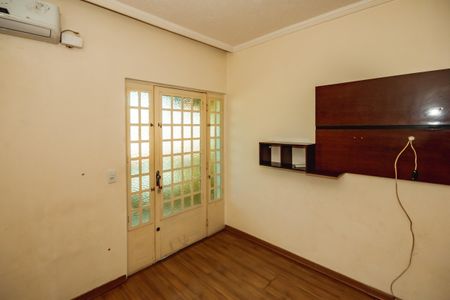 Casa à venda com 282m², 3 quartos e 4 vagasSuíte 2