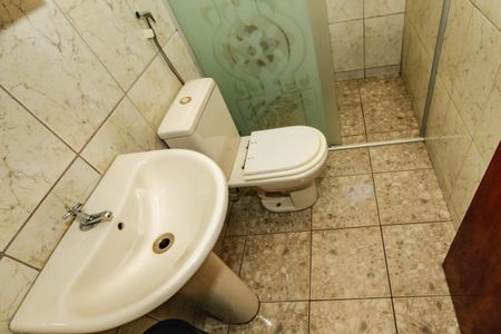 Casa à venda com 282m², 3 quartos e 4 vagasBanheiro Social