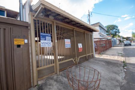 Casa à venda com 282m², 3 quartos e 4 vagasFachada