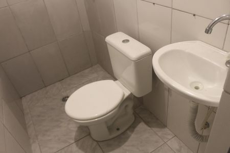 Banheiro Social de casa para alugar com 1 quarto, 40m² em Santa Maria, São Caetano do Sul