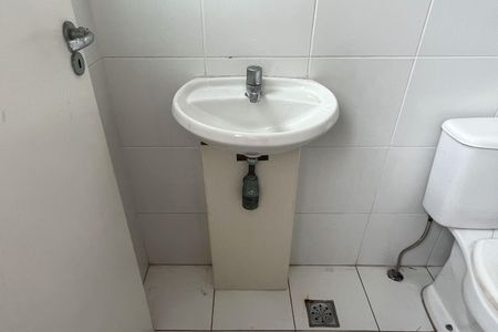 Apartamento para alugar com 180m², 3 quartos e 2 vagasBanheiro de Serviço