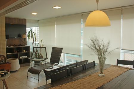 Sala 1 de apartamento para alugar com 3 quartos, 180m² em Gonzaga, Santos