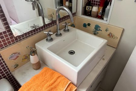 Apartamento para alugar com 180m², 3 quartos e 2 vagasBanheiro da Suíte 1