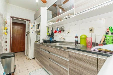Cozinha de apartamento para alugar com 1 quarto, 41m² em Jardim Sabará, Porto Alegre