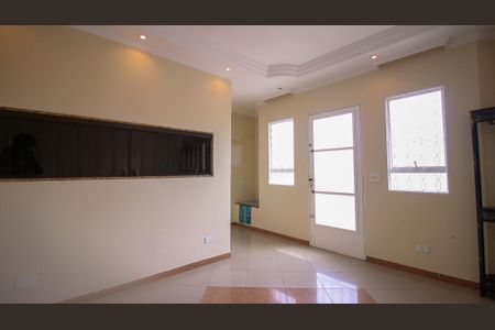 Sala de casa para alugar com 2 quartos, 90m² em Vila Antonieta, São Paulo