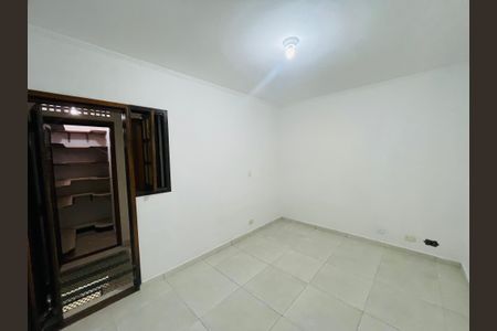 Casa para alugar com 130m², 3 quartos e 1 vaga Casa para alugar com 130m², 3 quartos e 1 vagaQuarto 1