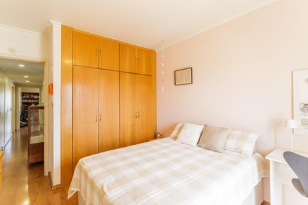 Apartamento à venda com 180m², 4 quartos e 2 vagas Apartamento à venda com 180m², 4 quartos e 2 vagasQuarto 2