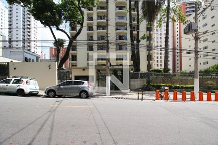 Apartamento à venda com 180m², 4 quartos e 2 vagas Apartamento à venda com 180m², 4 quartos e 2 vagasFachada