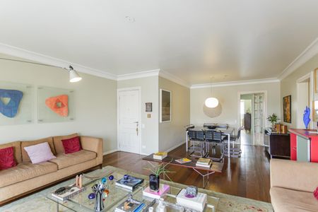 Apartamento à venda com 180m², 4 quartos e 2 vagas Apartamento à venda com 180m², 4 quartos e 2 vagasSala