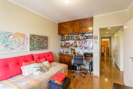 Apartamento à venda com 180m², 4 quartos e 2 vagas Apartamento à venda com 180m², 4 quartos e 2 vagasQuarto 1